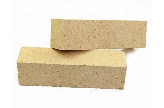 Lage de Bakstenenhitte die van de Warmtegeleidingsvermogendiatomeeënaarde Baksteen van de Klei de Isolerende Brand behoudt